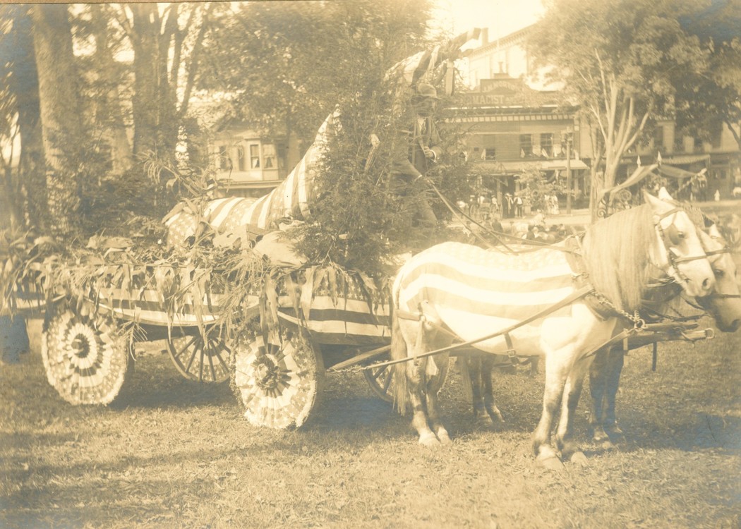 1906-Carnival-Mr-Chas-Goldsmith.jpg