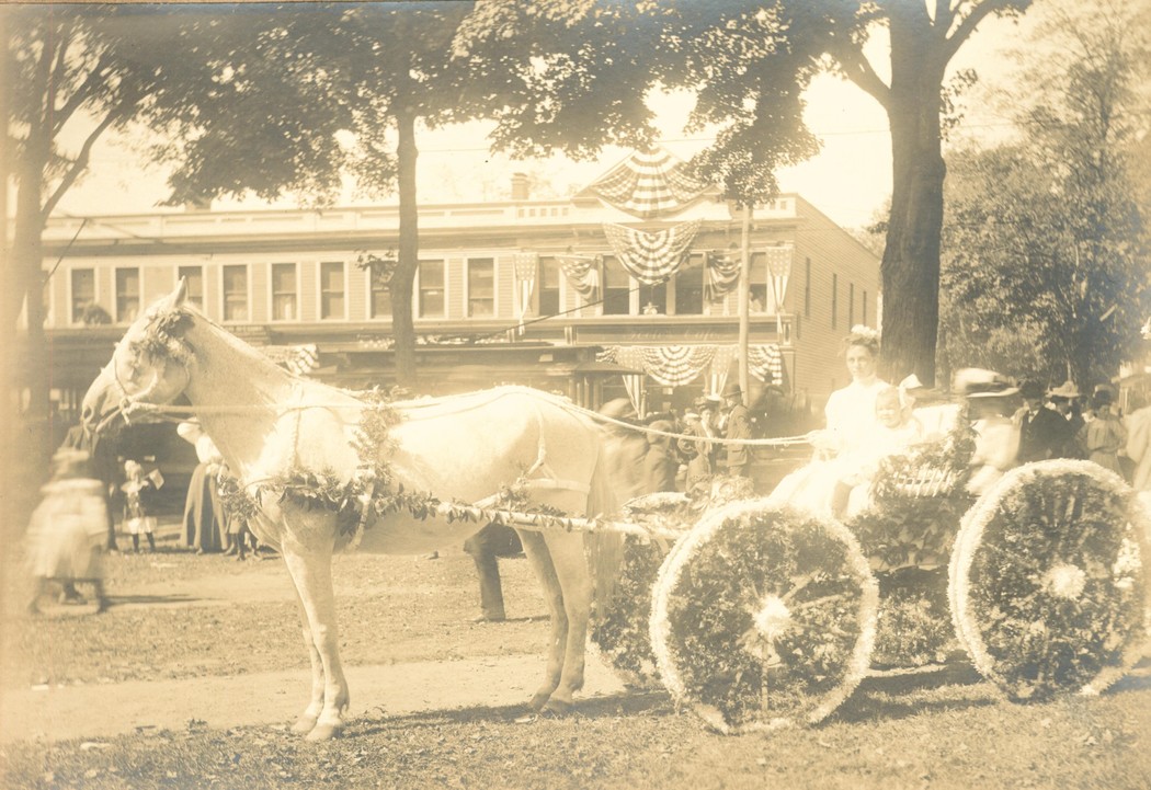 1906-Carnival-Mrs-Sandquist-&-Daughter.jpg