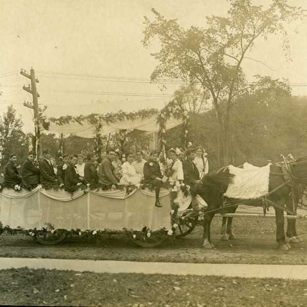 1910 Carnival: High School Freshmen, Class of 1914