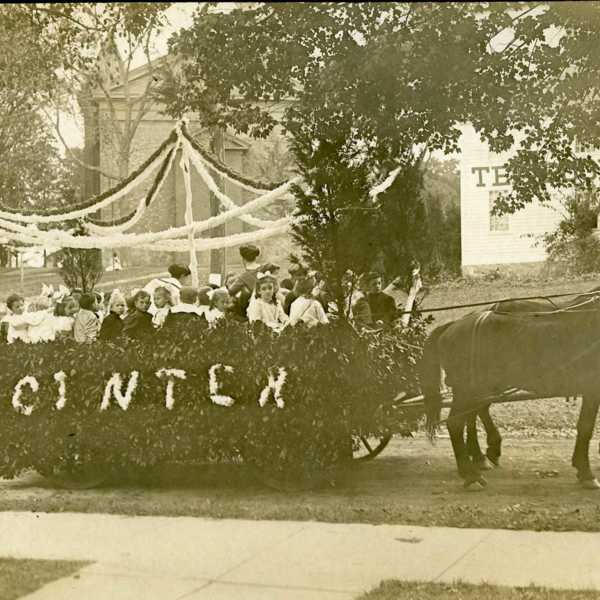 1910 Carnival: Center School Float #3