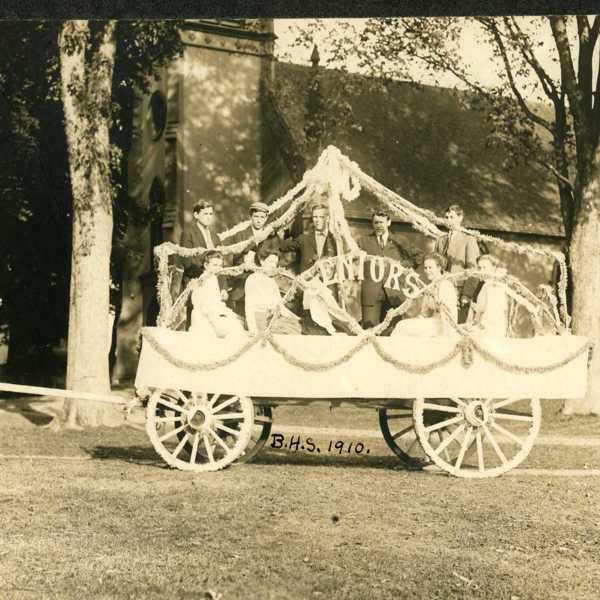 1909 Carnival: Branford High School Seniors, Class of 1910
