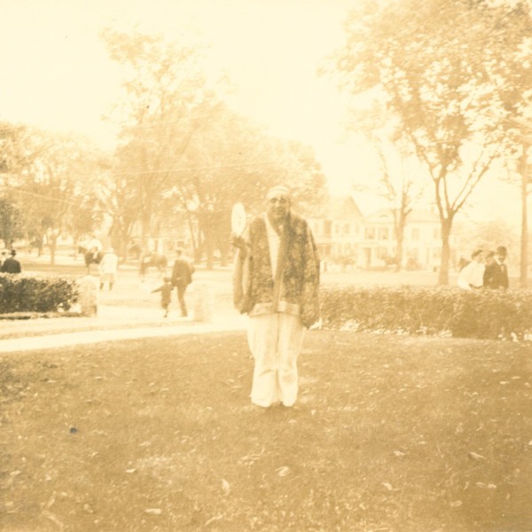 1906 Carnival: Dr. Tenney&#039;s Lawn
